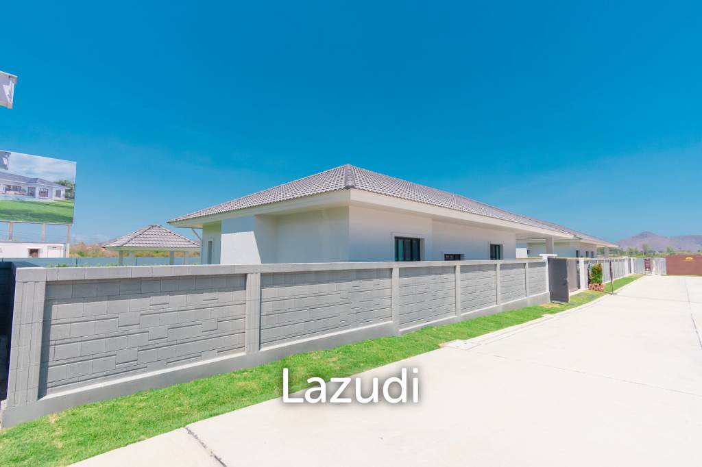 La Vallee Raintree Residence