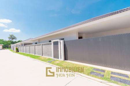 La Vallee Raintree Residence