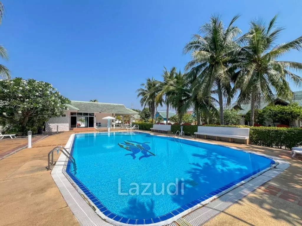 267 sqm 4-Bed Pool Villa in Tropical Hill Hua Hin