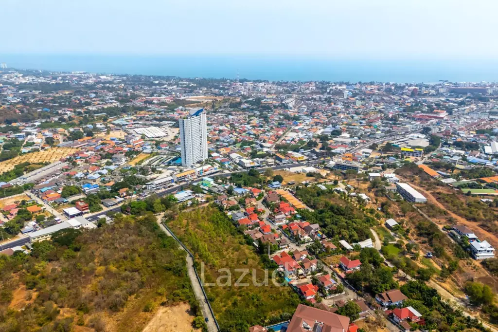 Exquisite Balinese-Style Villa in Beverly Hills Hua Hin