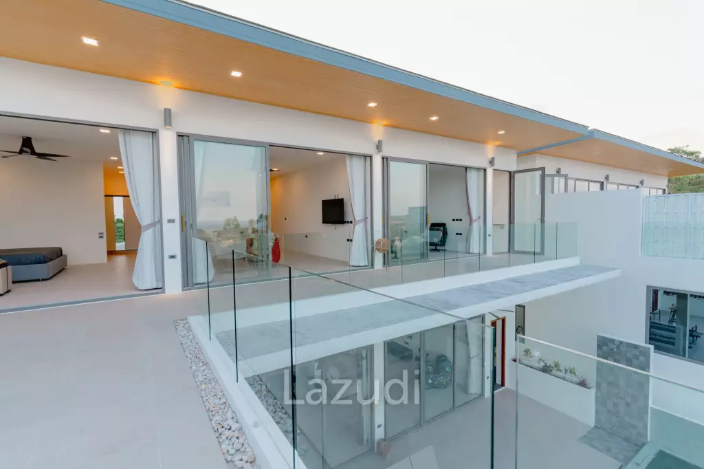 Modern 3-Bedroom Sea View Villa in Chaweng Hills