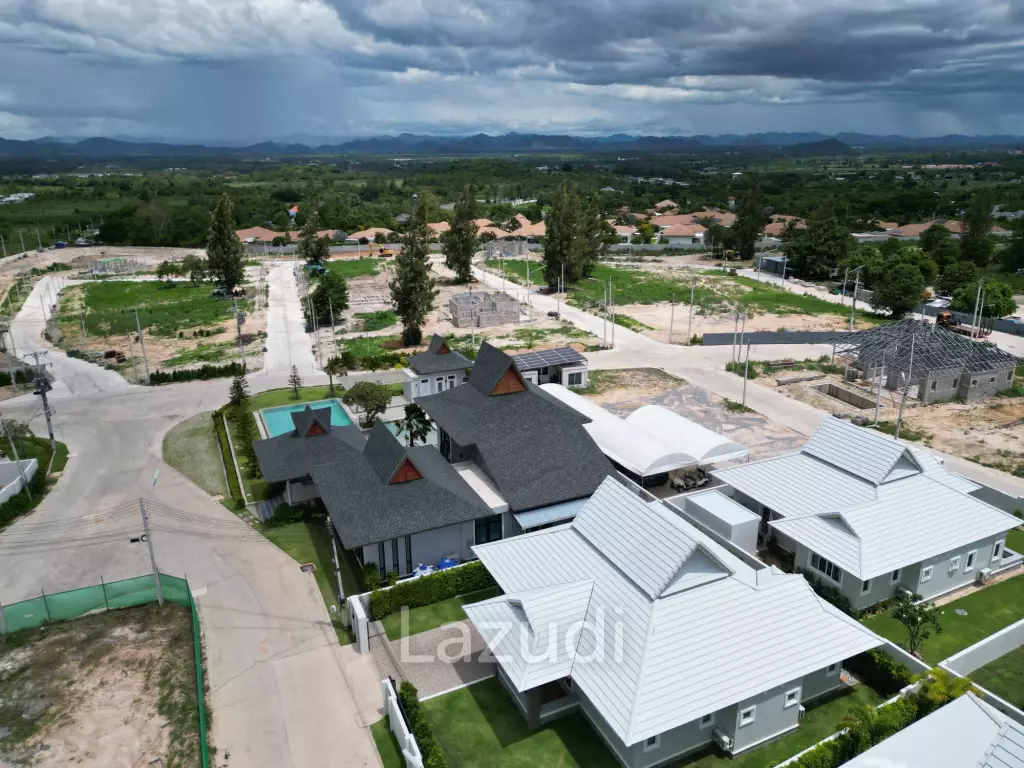 223 sqm pool villa in Emerald Valley Hua Hin 3, Thap Tai - Type C
