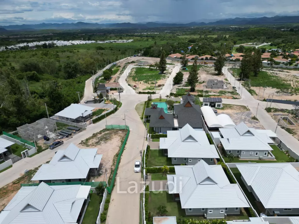 223 sqm pool villa in Emerald Valley Hua Hin 3, Thap Tai - Type C