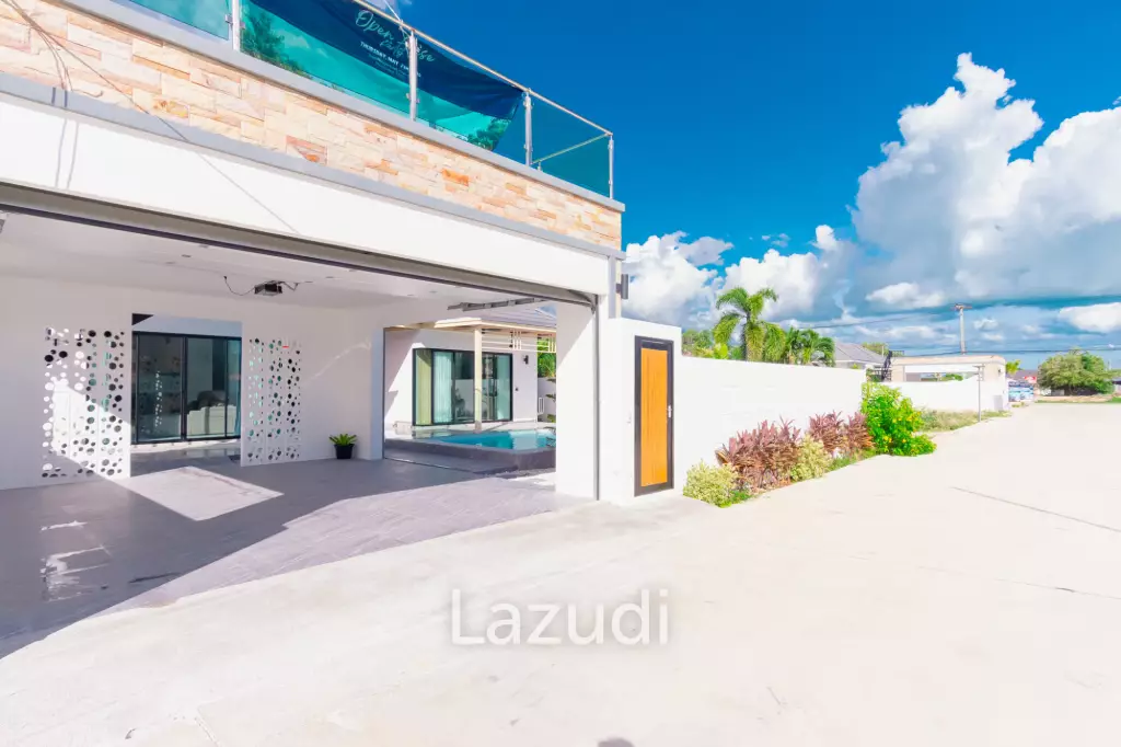293 sqm modern pool villa in Cha-Am Blue Sky project