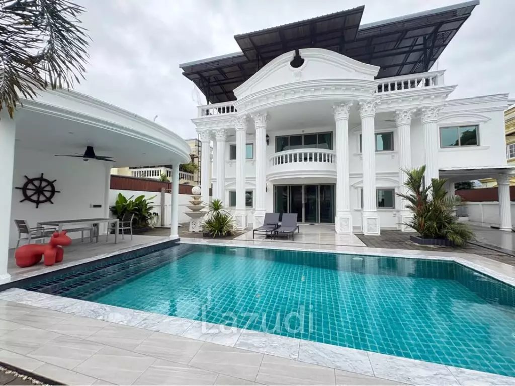 Spacious 2-Storey Pool Villa for Rent in Muang Phuket