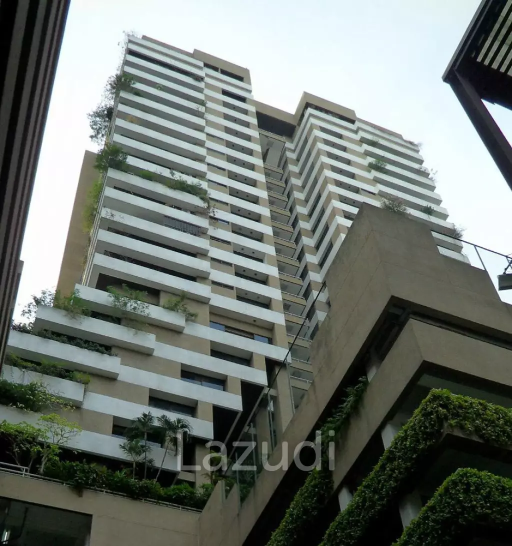 32 sqm Retail Space Asoke Tower Khlong Toei Nuea Bangkok
