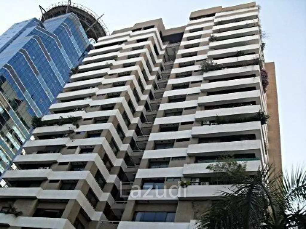32 sqm Retail Space Asoke Tower Khlong Toei Nuea Bangkok