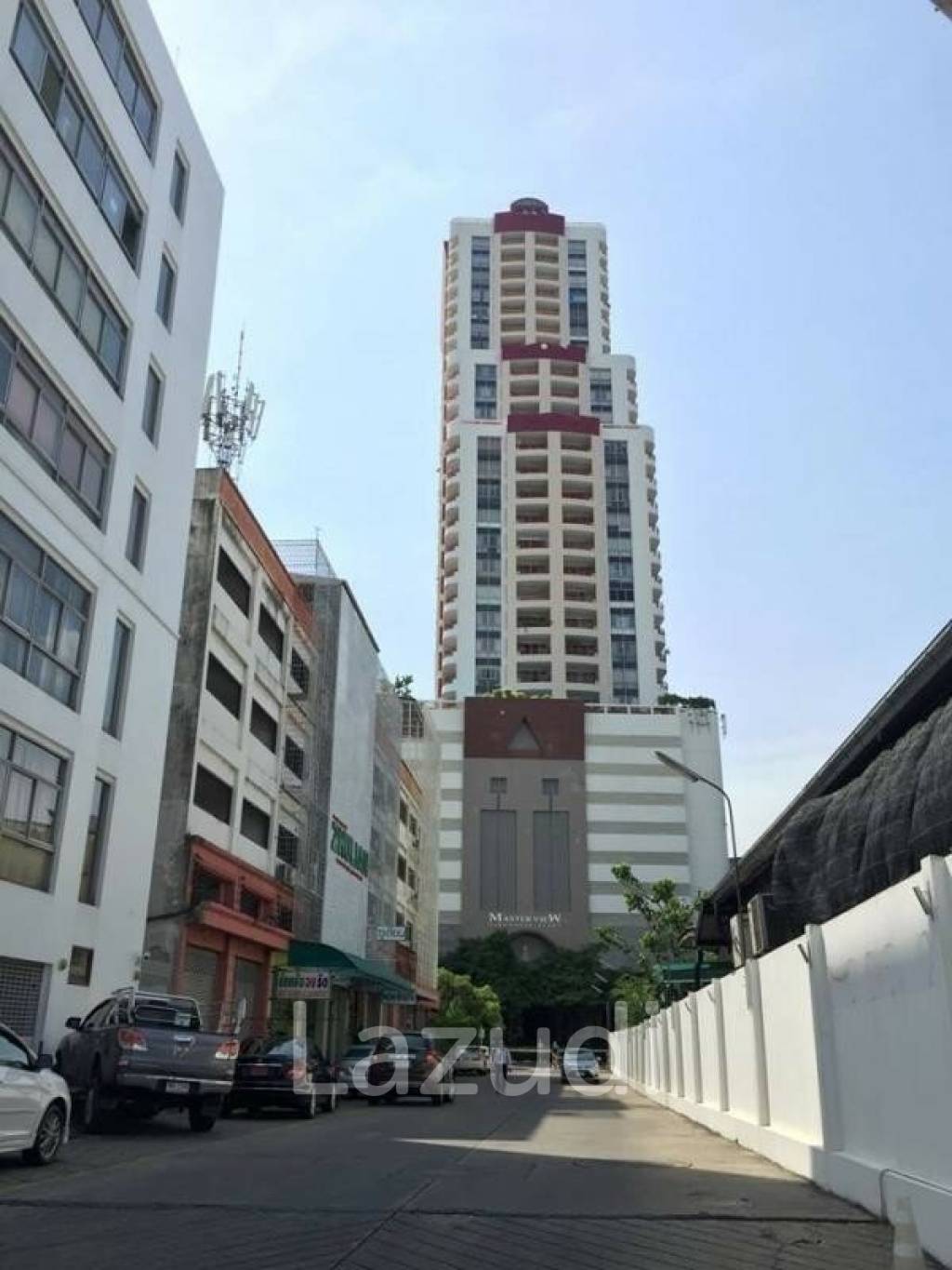 Master View Executive Place