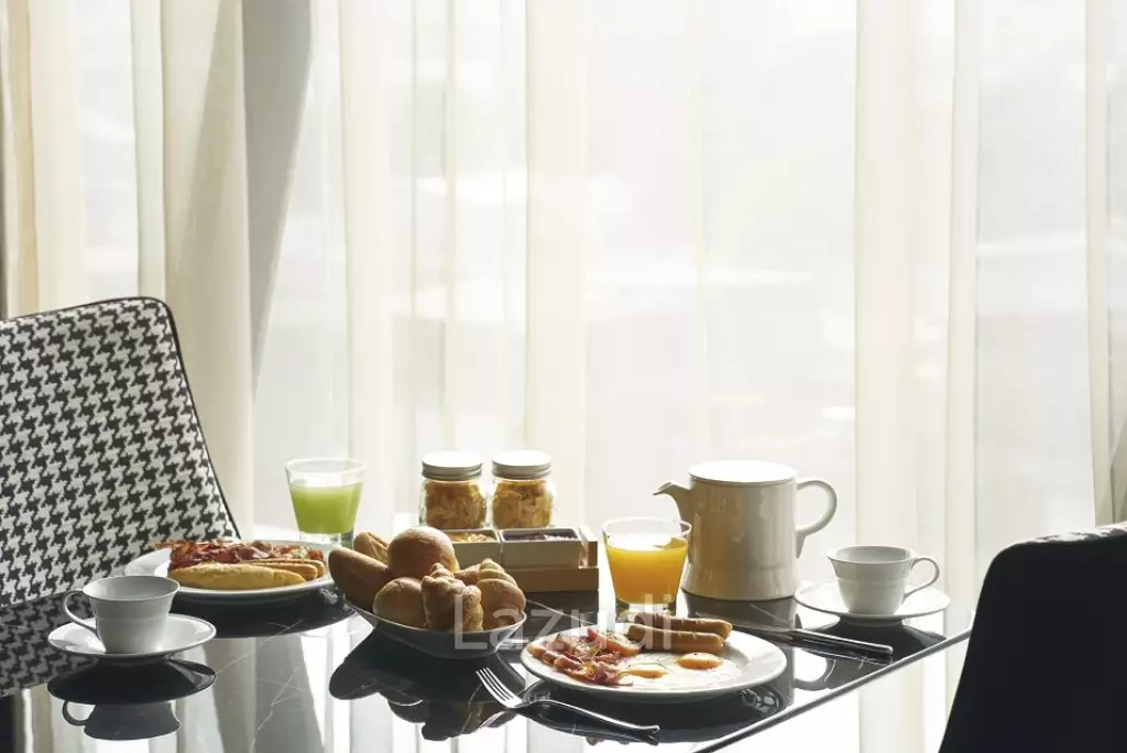67 sqm modern 2 bed condo on 12th floor in Khlong Tan Nuea Bangkok