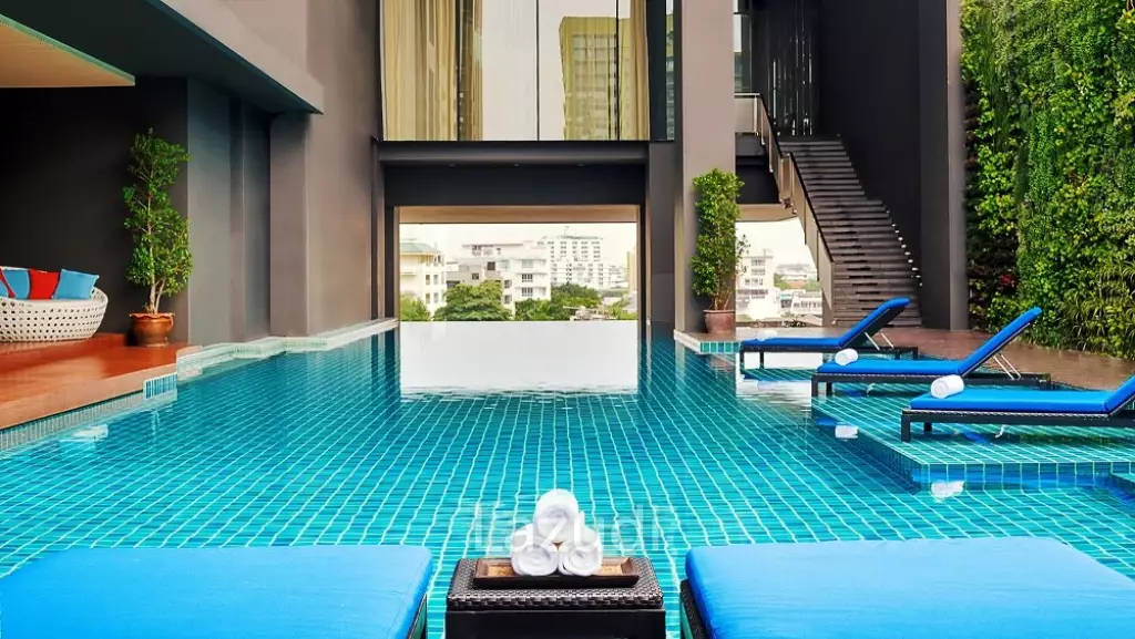 67 sqm modern 2 bed condo on 12th floor in Khlong Tan Nuea Bangkok