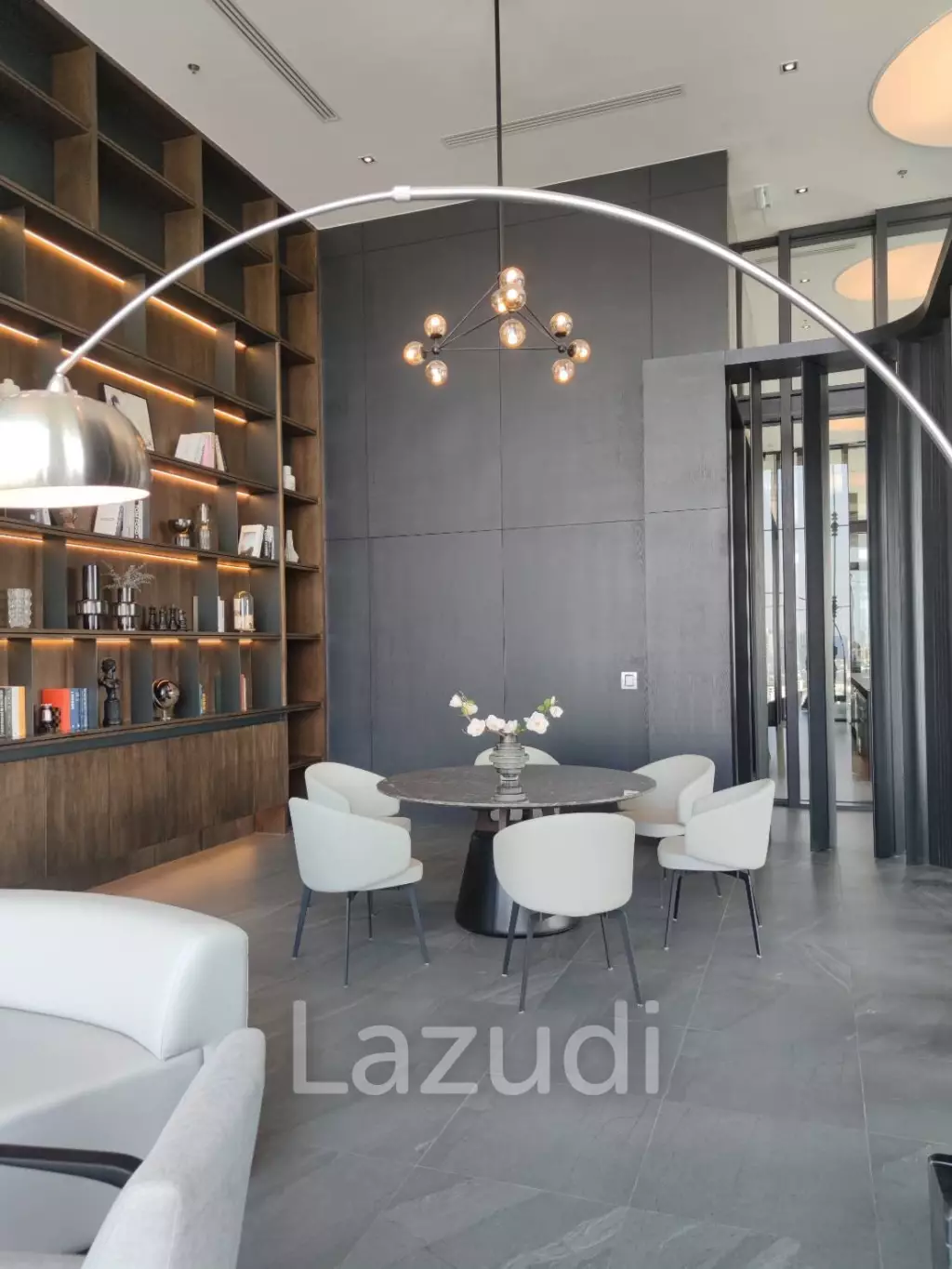 Studio 1 Bathroom 27 SQ.M Noble Around Ari
