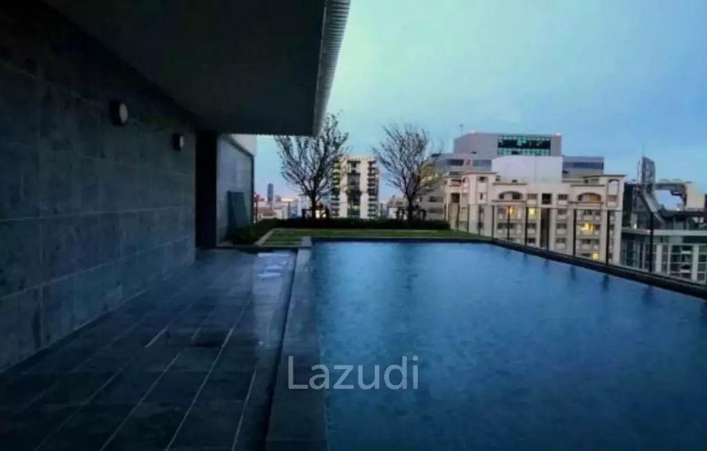 68 sqm 2 Bed Condo Noble Recole Sukhumvit 19 Bangkok