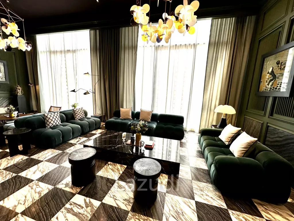 60 sqm high floor condo at NOBLE STATE 39 in Khlong Tan Nuea Bangkok
