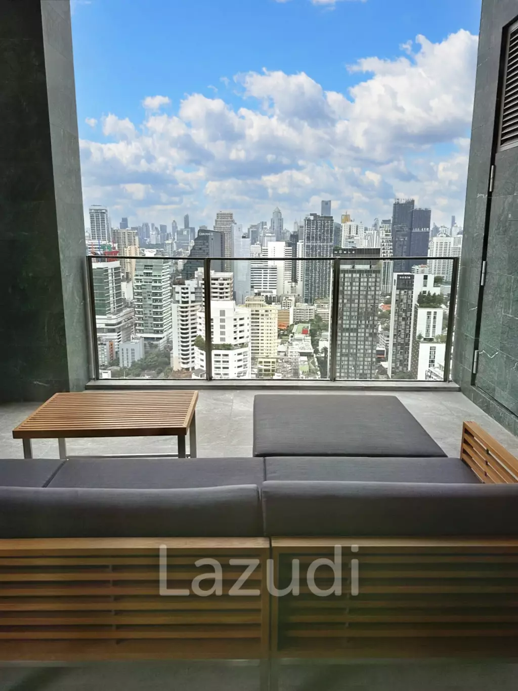 60 sqm high floor condo at NOBLE STATE 39 in Khlong Tan Nuea Bangkok