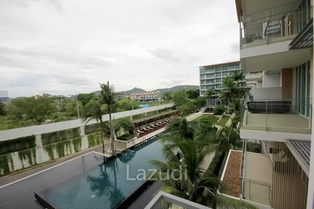 OCAS HUA HIN CONDOMINIUM : 3 bed beach front condo