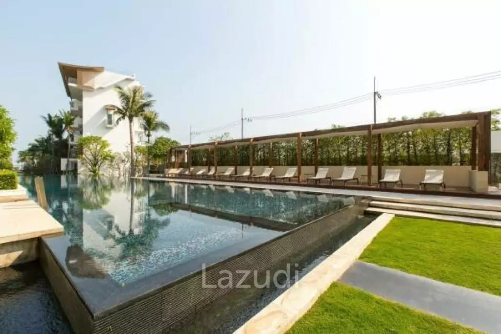 OCAS HUA HIN CONDOMINIUM : 3 bed beach front condo