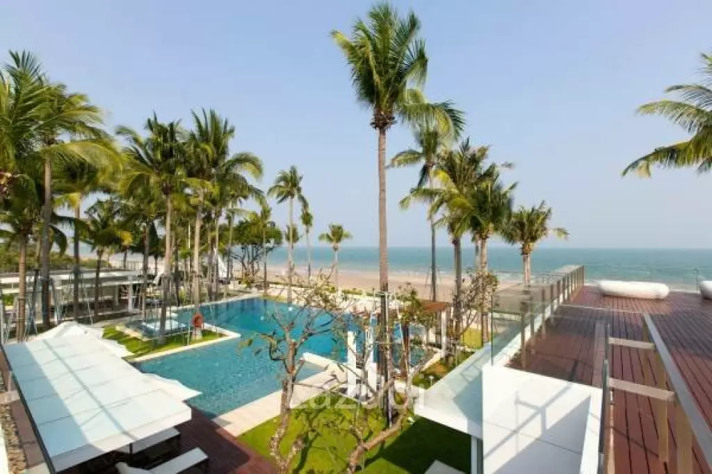 OCAS HUA HIN CONDOMINIUM : 3 bed beach front condo