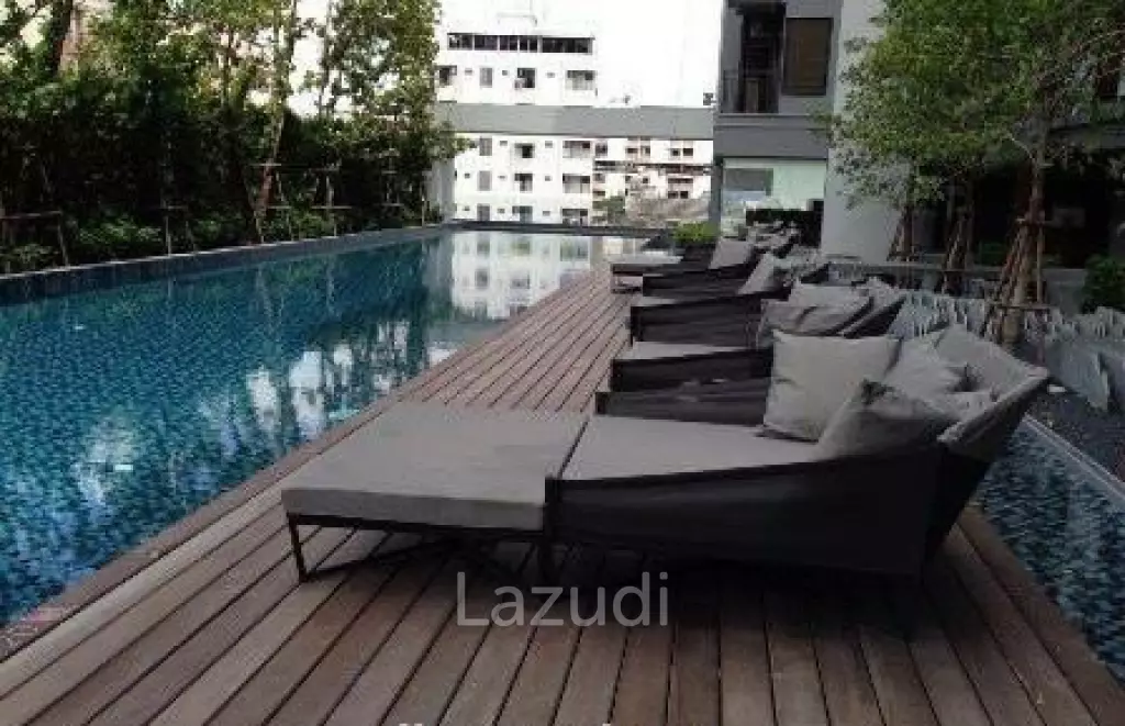 1 Bed 1 Bath 43 SQ.M At Onyx Phaholyothin