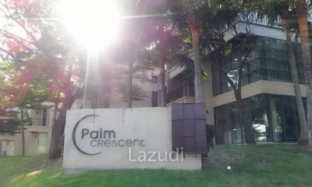 Luxury 2 Bed Condo at Palm Hills