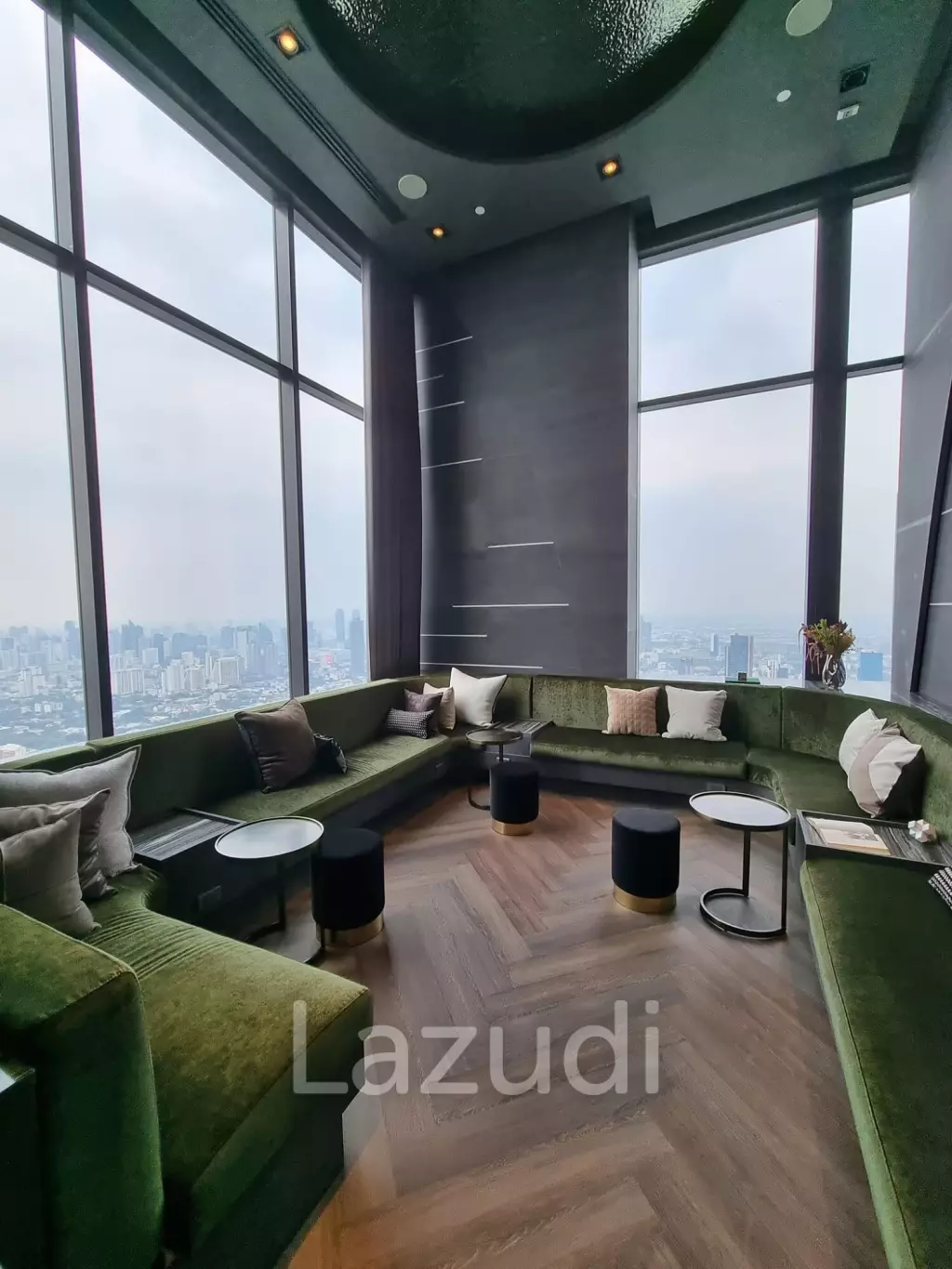 2 Bed 1 Bath 45 Sqm Condo For Sale in Bangkok
