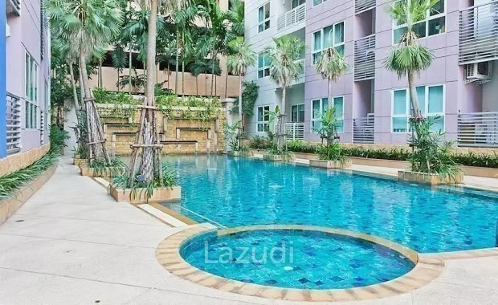 Luxurious 2-Bed Condo in Heart of Watthana, Bangkok
