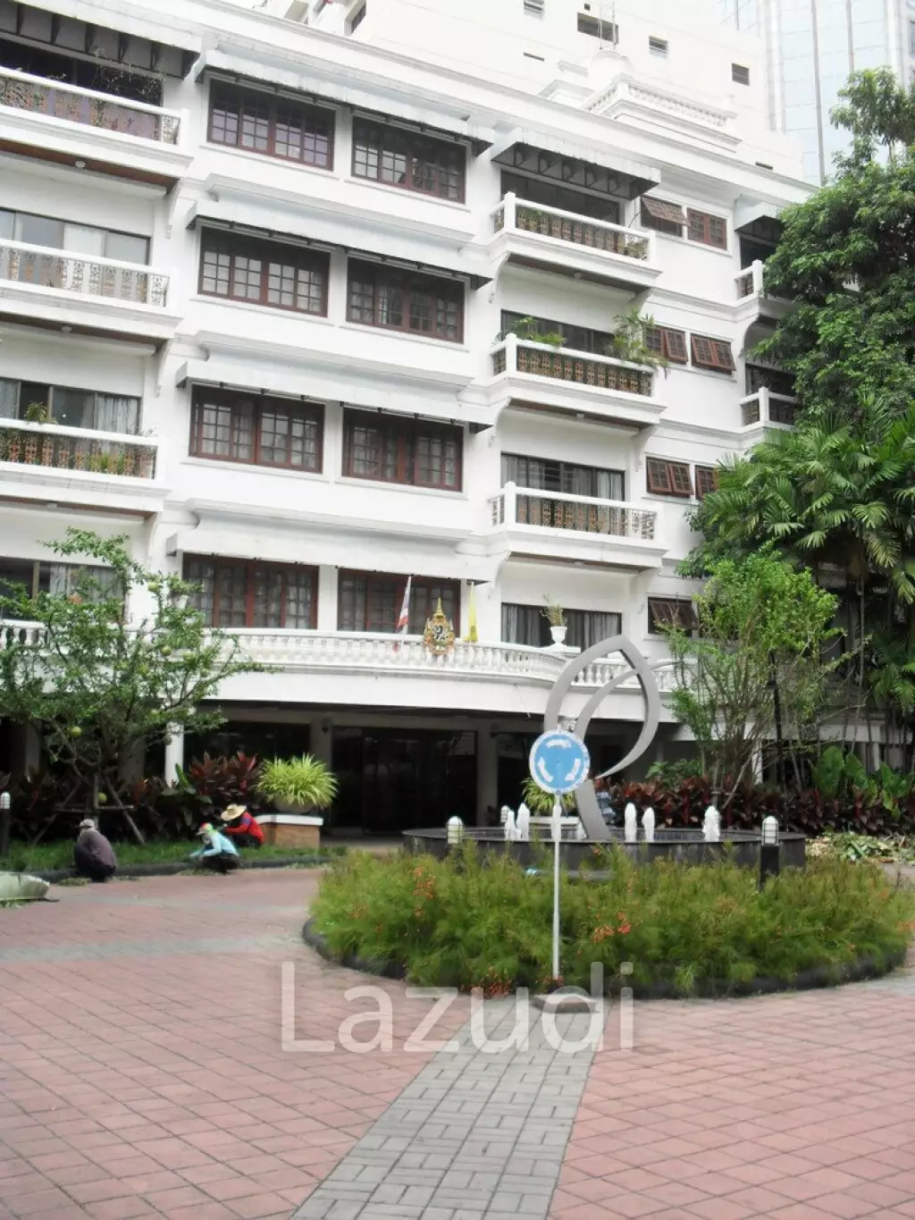 311 sqm retail space Piya Place Lumpini Pathum Wan Bangkok
