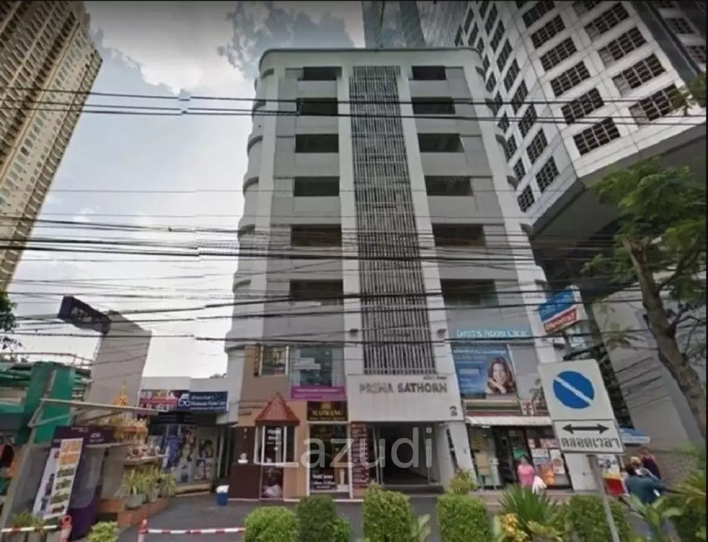 Modern Office Space in Sathon Near BTS Chong-Nonsi