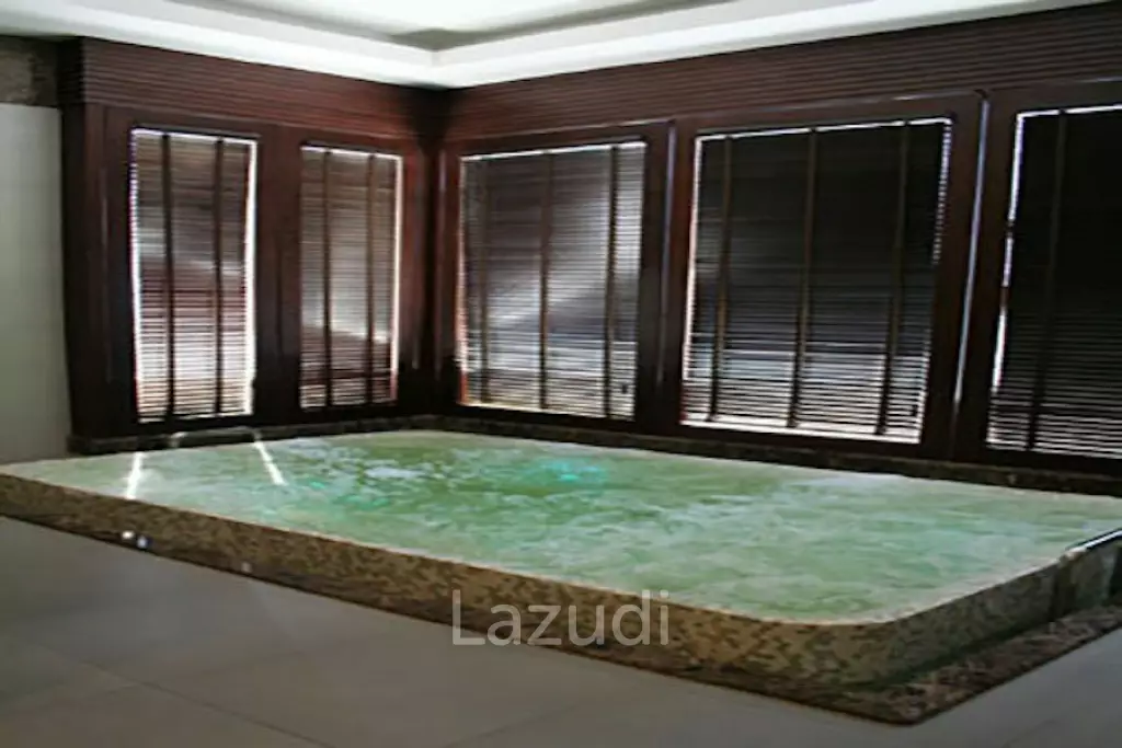 2 Bed 2 Bath 86 SQ.M. Q Langsuan Condo