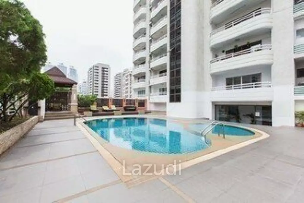 250 sqm high floor condo Regent on the Park 1 Khlong Toei Bangkok