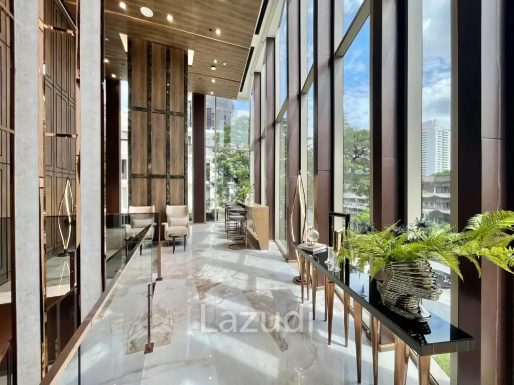 Luxurious 1-Bedroom Condo RHYTHM Ekkamai Estate