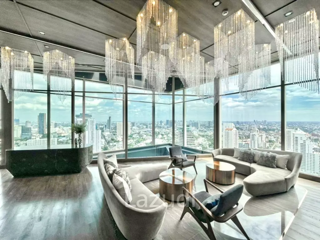 Luxurious 1-Bedroom Condo RHYTHM Ekkamai Estate