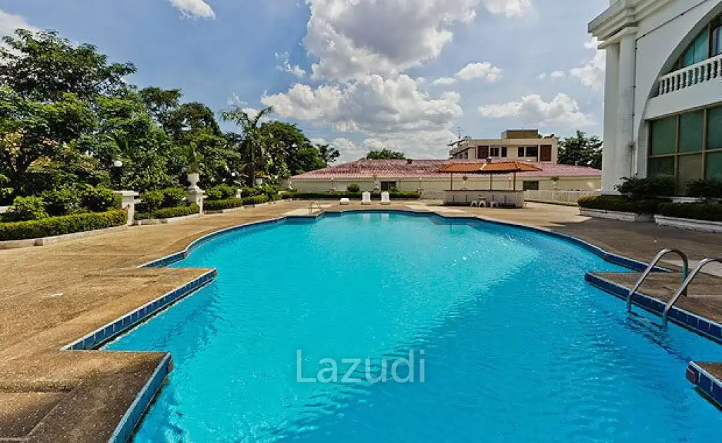 3 Bed 3 Bath 215 Sqm Condo For Sale