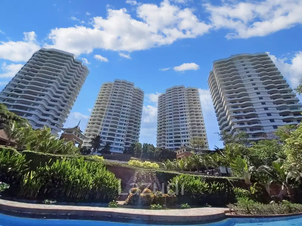 Grand Ocean Front Living at Royal Cliff Garden, Pratumnak