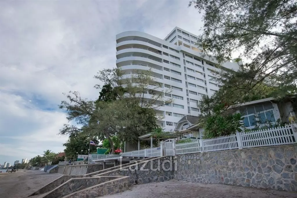 Royal Pricess condo: 4 beds condo Beachfront and sea view
