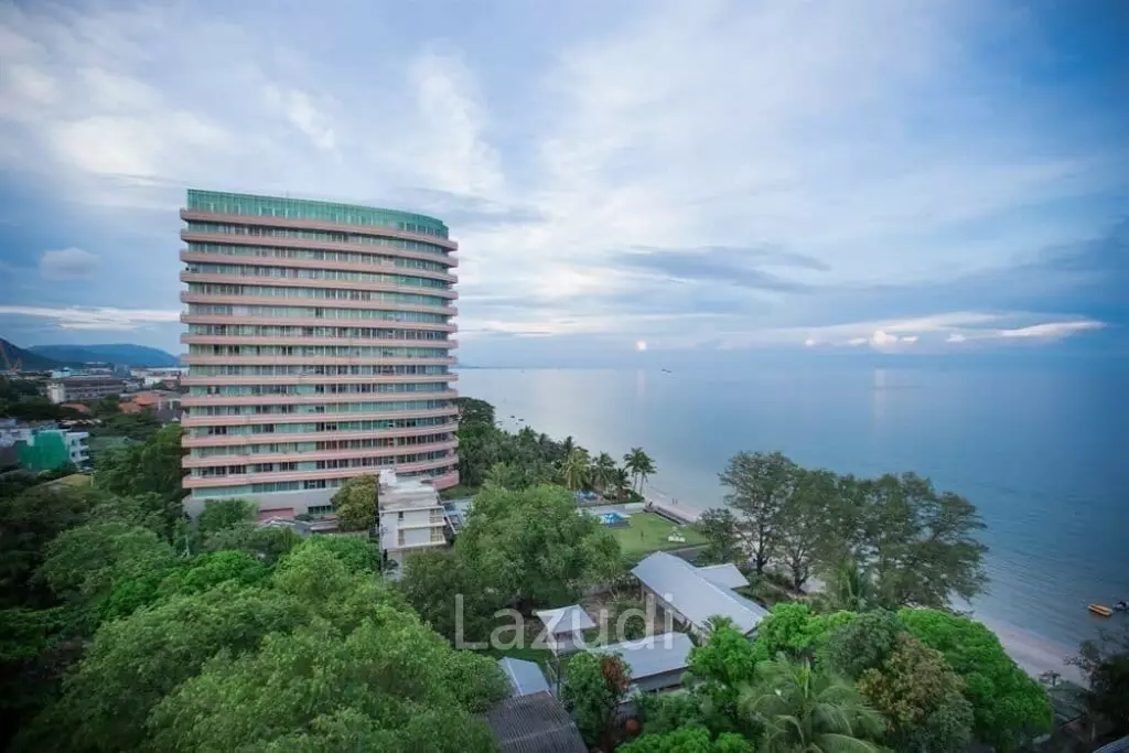Royal Pricess condo: 4 beds condo Beachfront and sea view