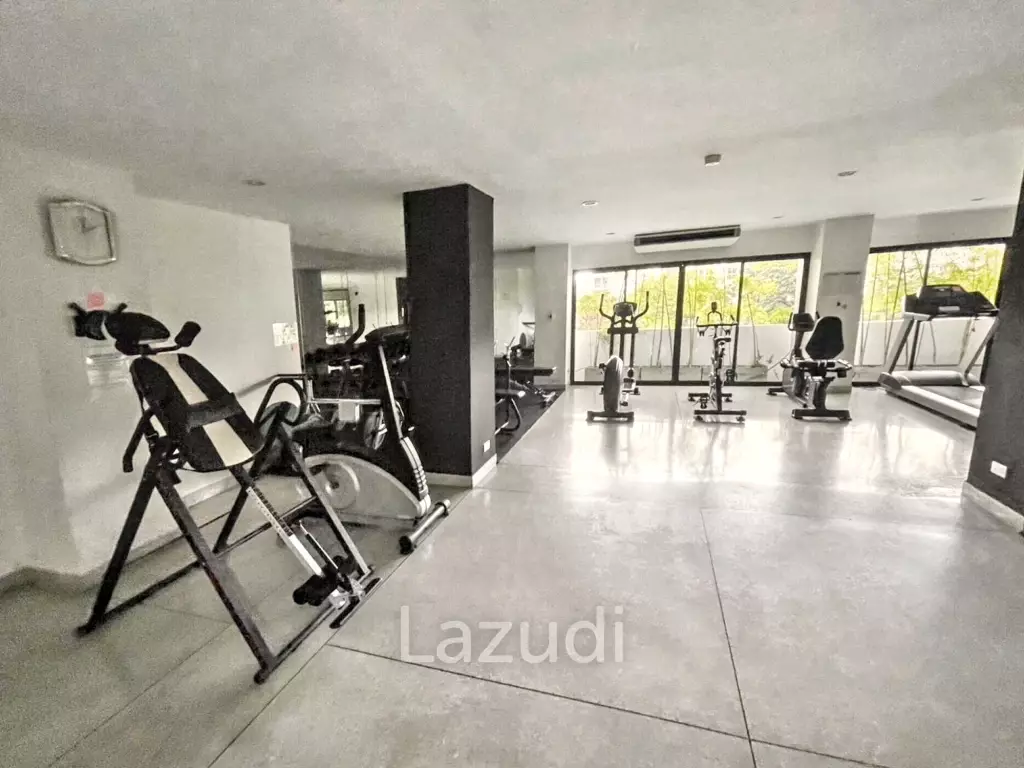 205 sqm 3-Bed Condo with Huge Terrace in Khlong Toei Nuea, Bangkok