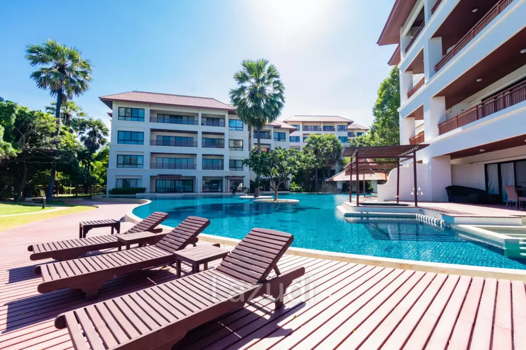 SANTI PURA : Luxury Penthouse Beach Side Condo