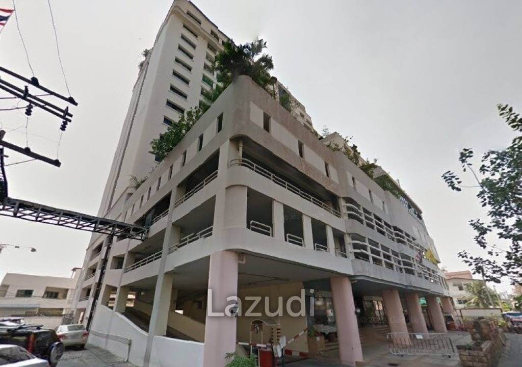 1 Bed 2 Bath 164 SQ.M Sathorn Happy Land Tower