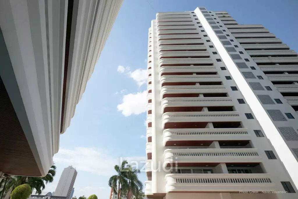 3 Bed 3 Bath 300 SQ.M Sethiwan Mansion