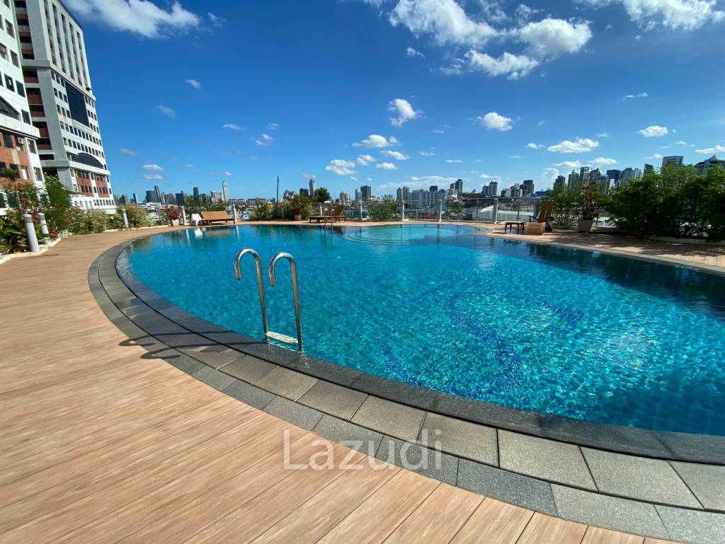 Seven Place Executive Residences