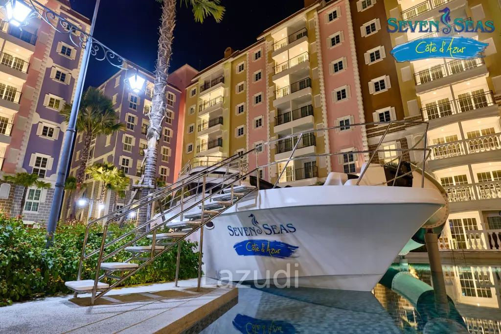 Rare Pool Access 1-Bed at Seven Seas Cote d'Azur