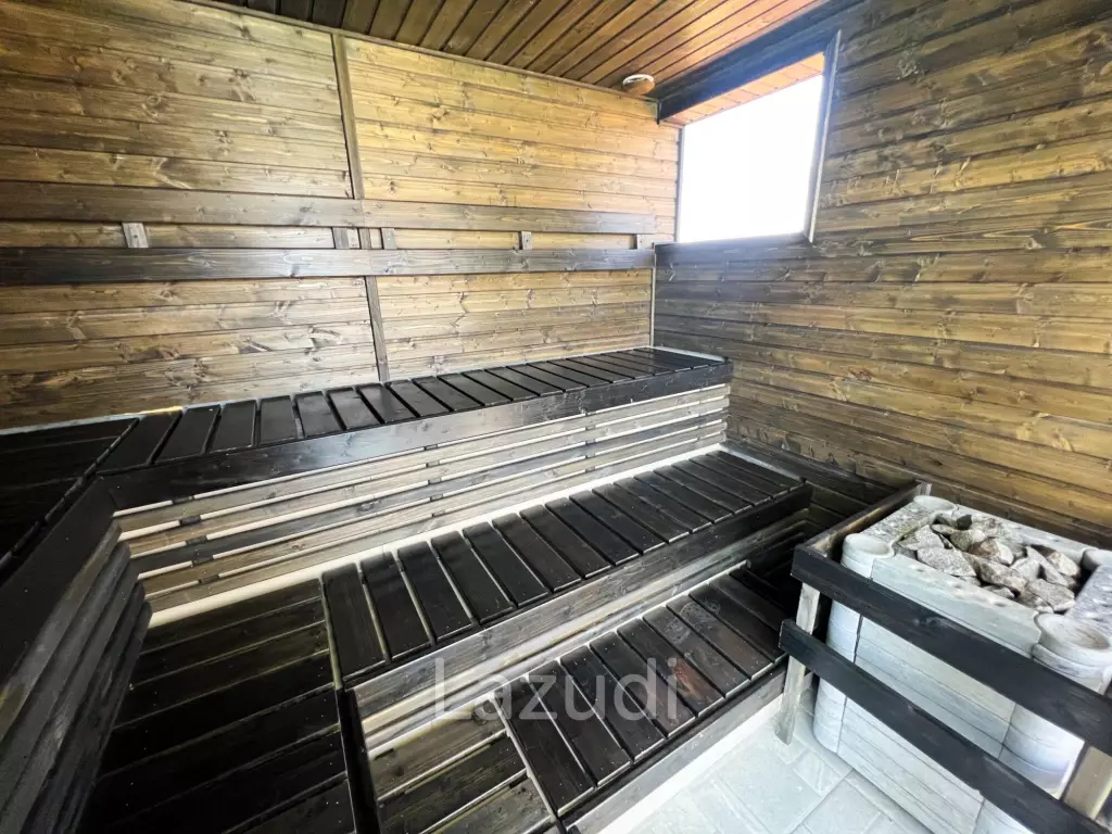 Modern 1-Bedroom Condo for Rent at Siam Oriental Star