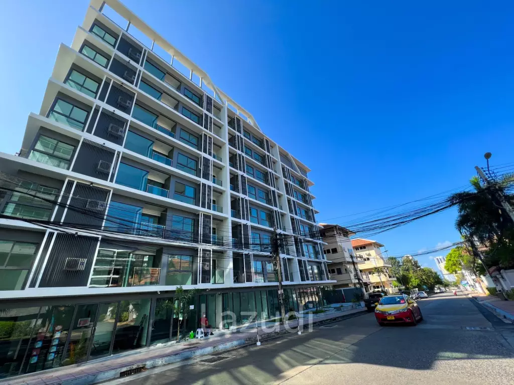 Modern 1-Bedroom Condo for Rent at Siam Oriental Star