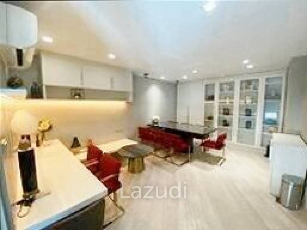 Silver Thonglor