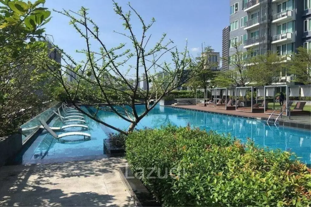52 sqm high-floor 1 bedroom condo at Siri at Sukhumvit Phra Khanong Bangkok
