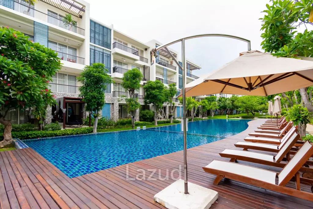 คอนโดหรู 225 ตร.ม. 3 ห้องนอนวิวทะเลในบ้านนับคลื่น