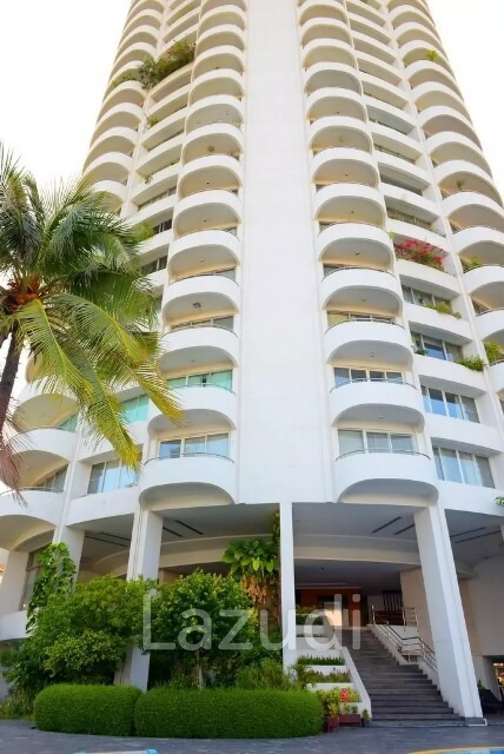 3 Bed 3 Bath 273 SQ.M. Supakarn Condominium
