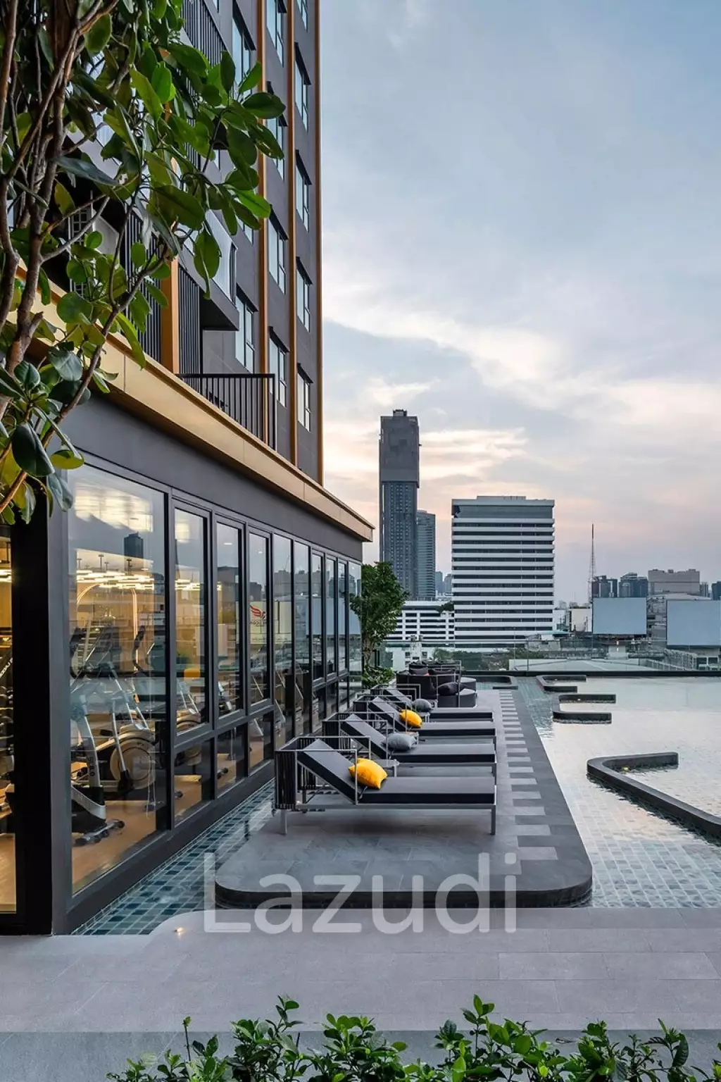 33 Sqm 1 Bed  THE BASE Phetchaburi-Thonglor