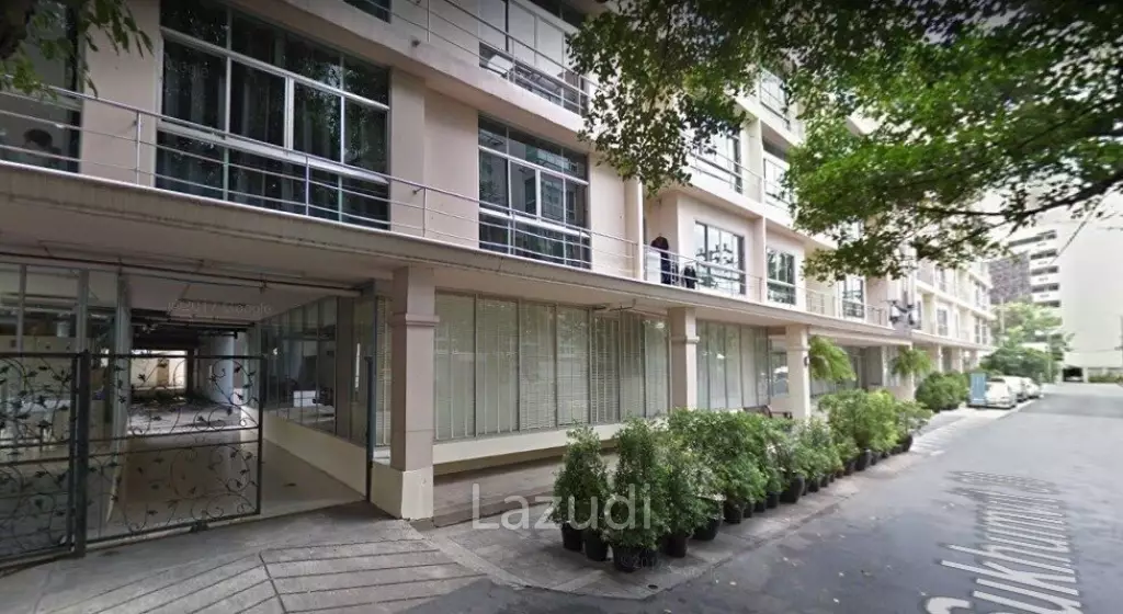 1 Bed 1 Bath 66 SQ.M The Capital Sukhumvit 30/1
