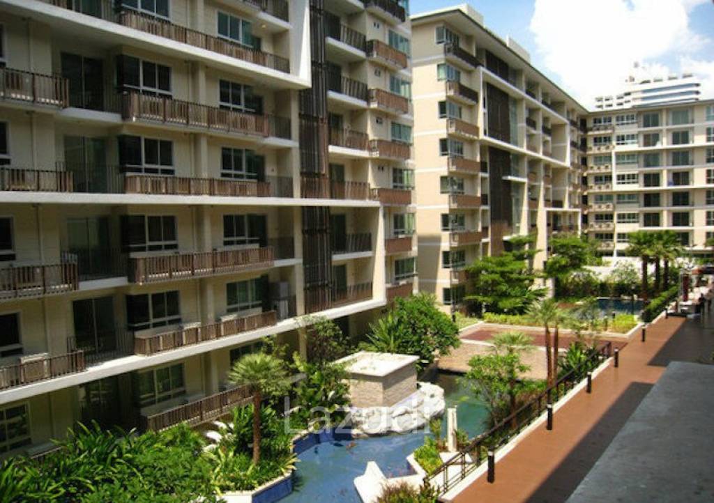 The Clover Thonglor